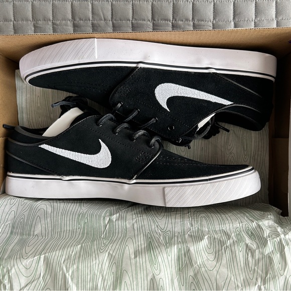 NIB! Nike SB Zoom Janoski OG+ Black & White Skateboarding Shoes - Picture 2 of 10